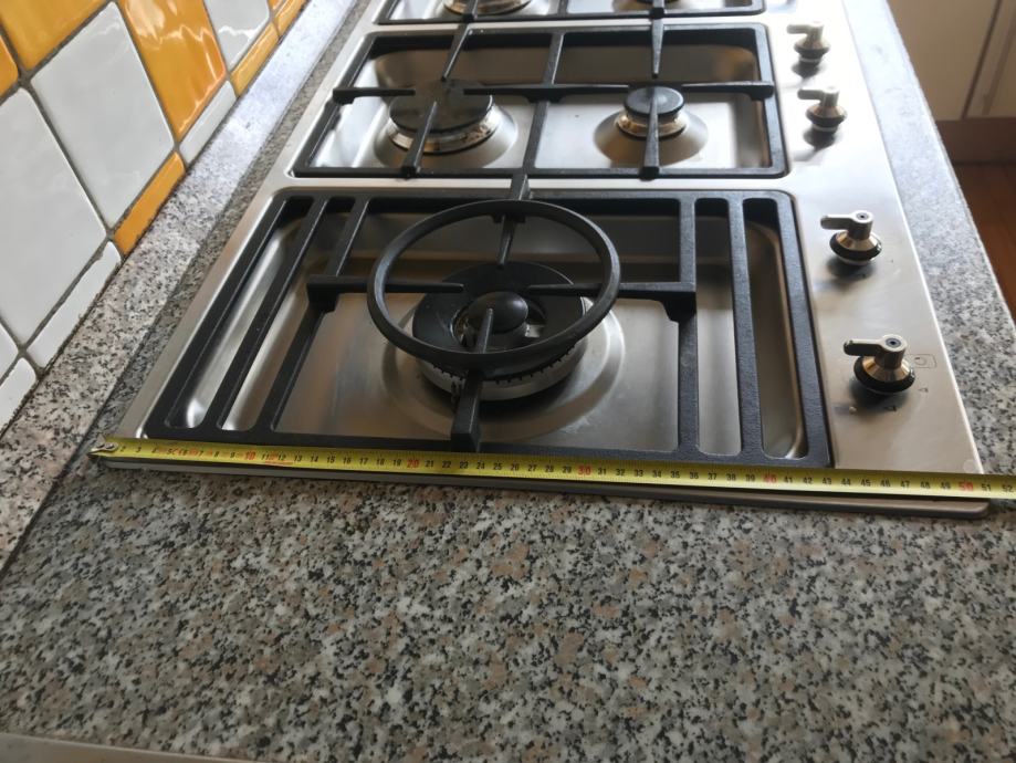 Plinska kuhalna plošča SMEG PS9065, kot nova