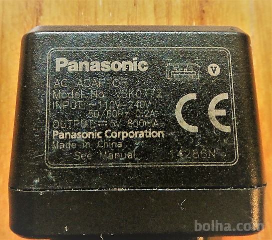 Prodam polnilec Original Panasonic DMC-TZ61 VSK0772 5V 800mA