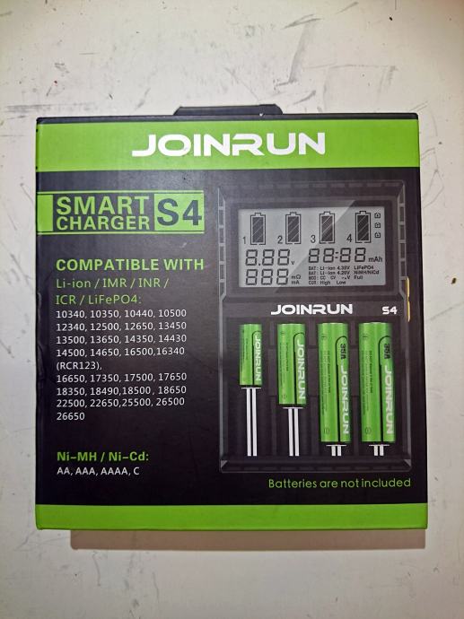 Polnilec baterij Ni-MH / Li-Ion - Joinrun S4