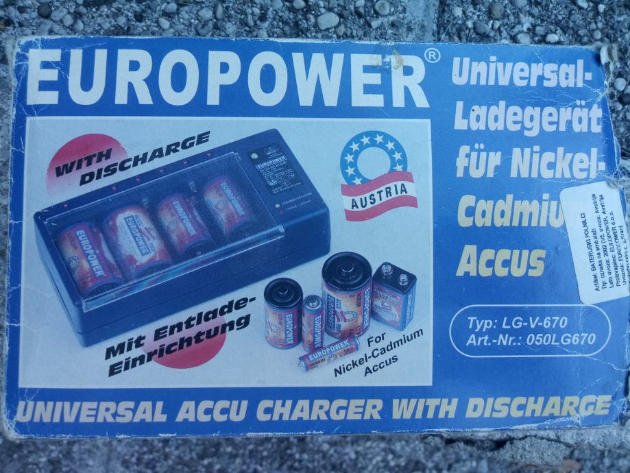 polnilec baterij univerzalen europower