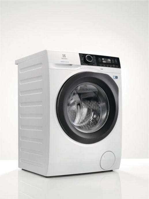 NOV pralni stroj ELECTROLUX, zapakiran! garancija
