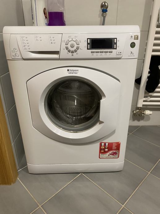 Prodamo pralni stroj Ariston Hotpoint ECO7D