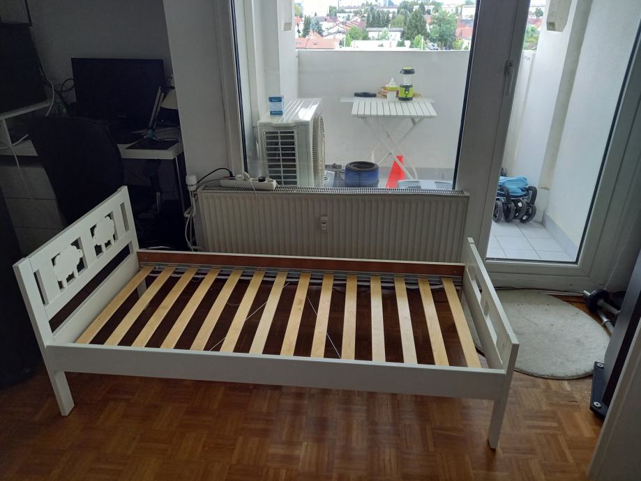 Otroška postelja z blazino 70 x 160 cm