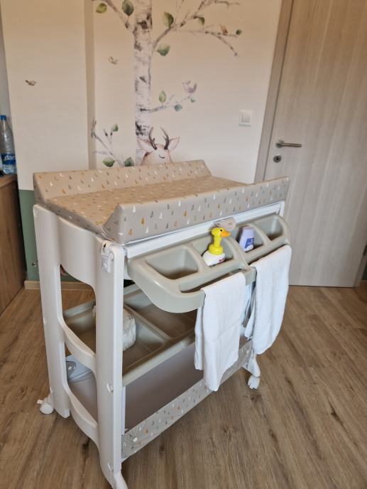 Safety 1st previjalna miza Dolphy Warm Grey