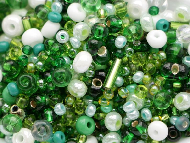 Steklene perle / kroglice za izdelavo nakita, zelene in bele, 15g