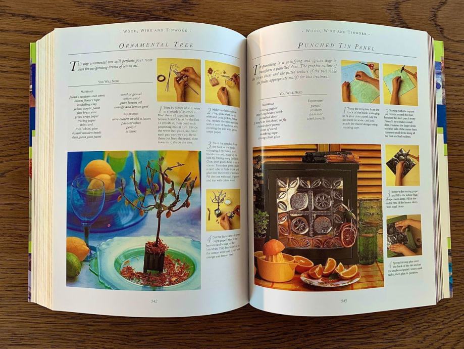 The Complete Practical Book of Crafts Lucy Painter