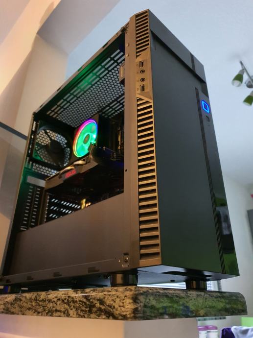 Gaming / Workstation Računalnik - PC RYZEN 7 2700X / RX 570 / SSD