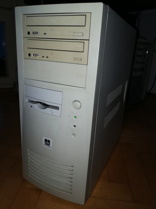 Računalnik DTK Pentium 4 2,8 GHz