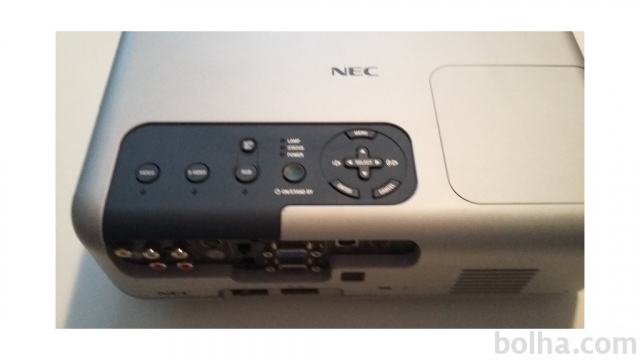 Projektor NEC VT 460+Platno 175x175+Stropni nosilec+Kabli