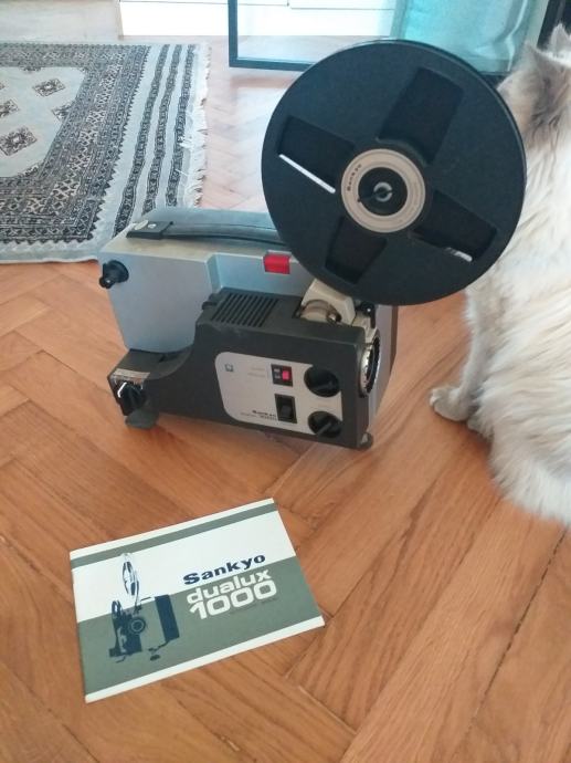 PROJECTEUR SUPER 8 Sankyo Dualux 2000H dans carton d'origine intérieur extérieur EUR 60,00 PROJECTEUR SUPER 8 Sankyo Dualux 2000H dans carton d'origine intérieur extérieur EUR 60,00