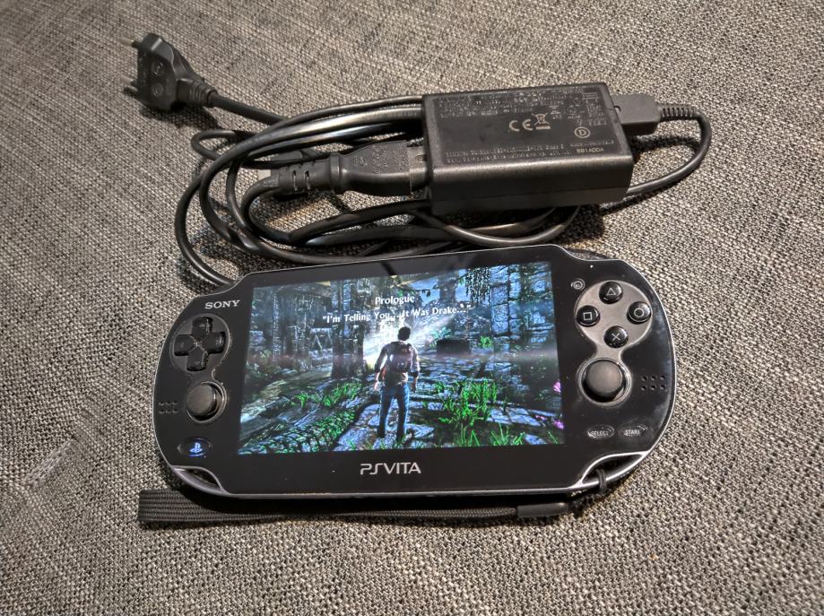 Prodam odlično ohranjen Sony PS Vita (PSVITA)