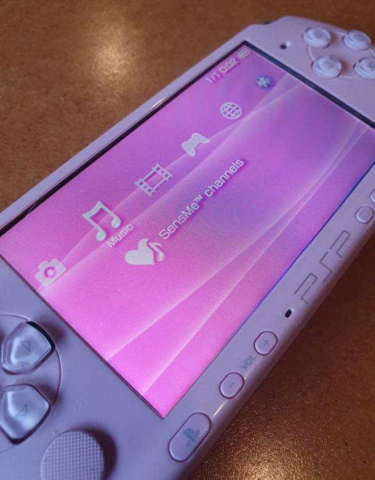 Sony PSP 3000 (Odklenjen) Blossom Pink (Japonska verzija)