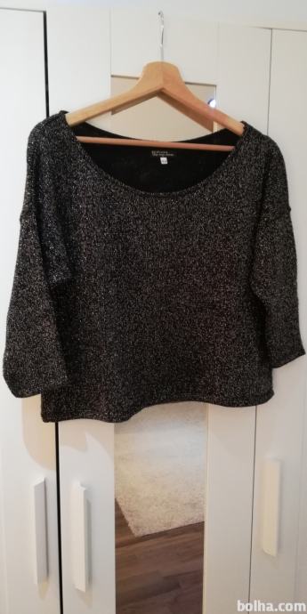 Črn pulover