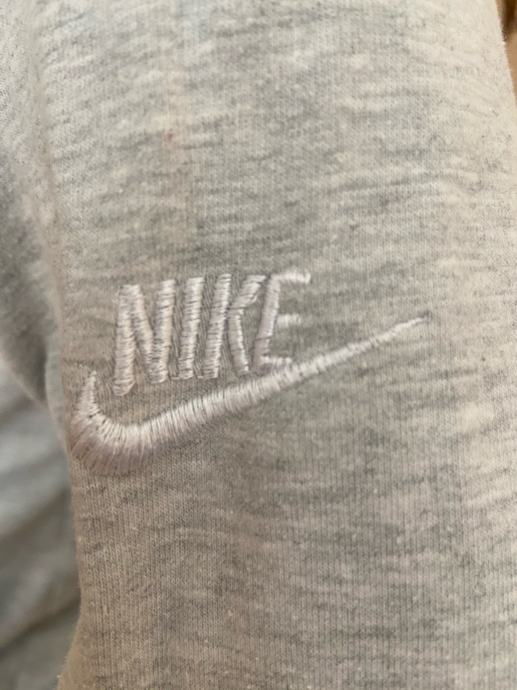 Nike pulover