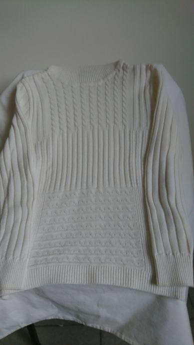 ZELO UGODNO! Odličen bel ženski pulover Špenko Pletenine zarad selitve