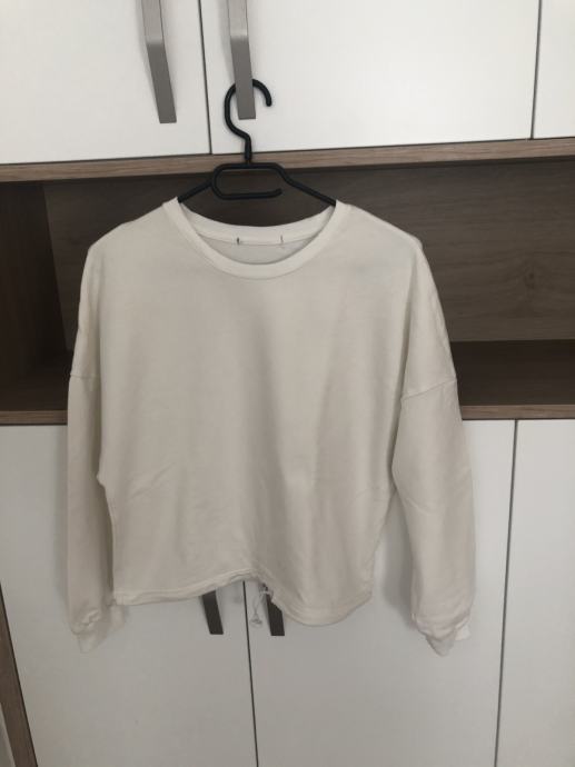 Ženski bel pulover (S/M)