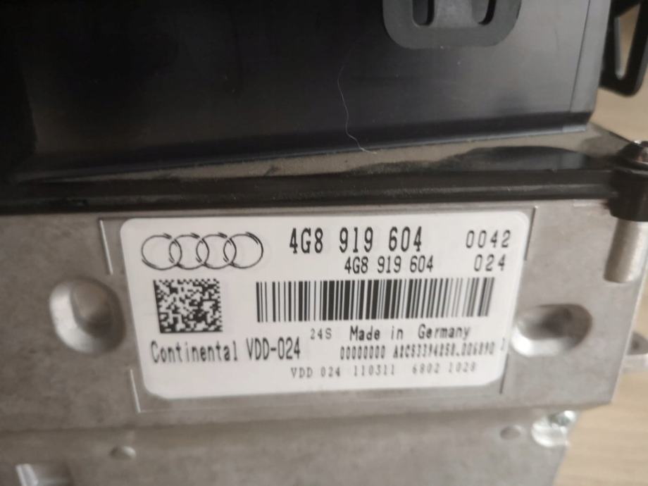 4g8 919 604, HEADUp, za AUDI, rabljen.