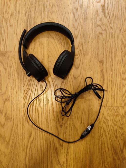SPEEDLINK CONIUX

Gaming slušalke z mikrofonom (+DARILO: MP3 Player)