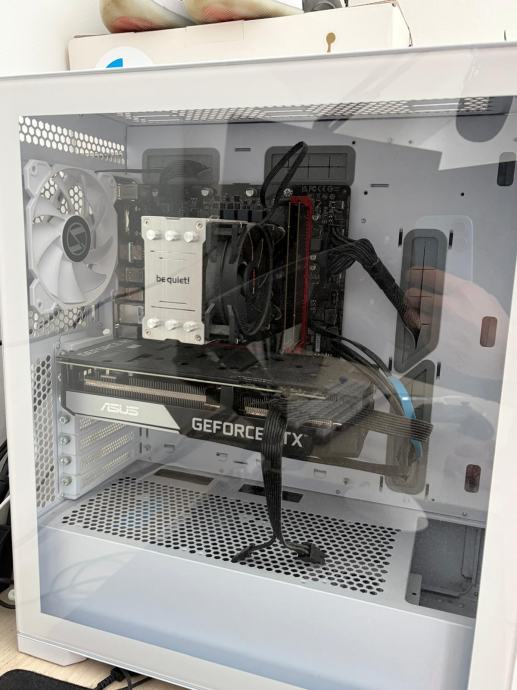 Gaming računalnik ali celoten gaming setup komplet CENA NI ZADNJA