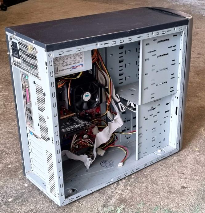 Računalnik AMD Sempron 3000+