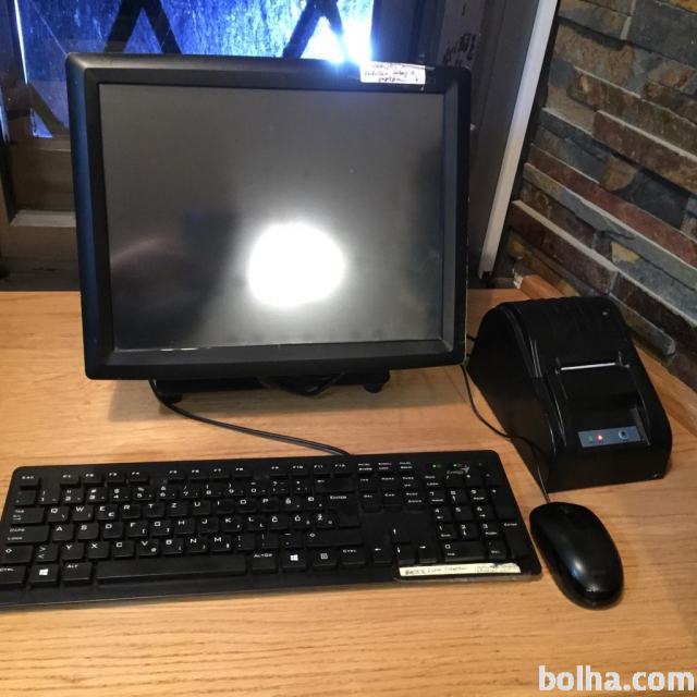 Računalnik, touch monitor in tiskalnik računov