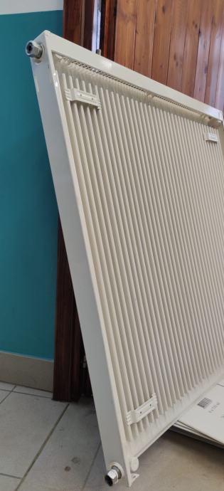2x kovinski radiator 90x90 cm