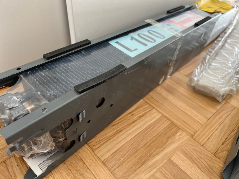 Jaga Linea dizajnerski radiator Š100/V65cm (POPOLNOMA NOV)