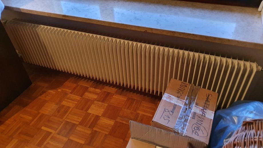 Stari Radiatorji Stari železni radiatorji, več kosov