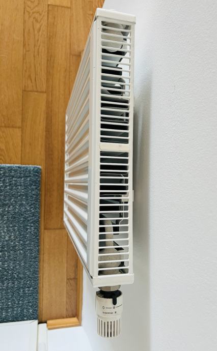 Stenski Radiator Stenski radiator s termostatskim ventilom, 2 kom: 40x90 in 40x60