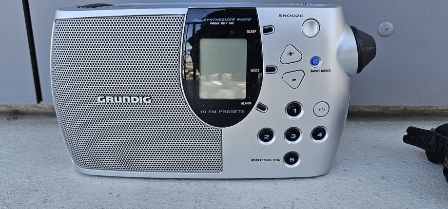 Grundig Prima Boy 100 PLL Radio radijo Popolno delujoč  Lepo ohranjen