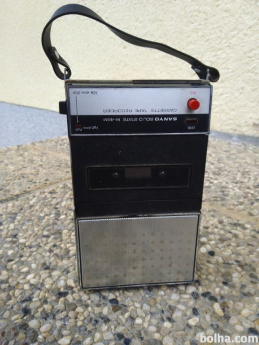 SANYO M48M CASSETTE TAPE RECORDER vintage