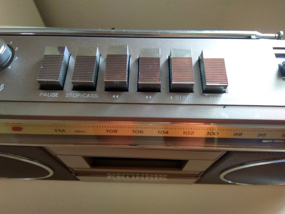 CASSETTE RADIO RECORDER.  GRUNDIG RR 340 . Vintage. EUR 30,00 - DE
