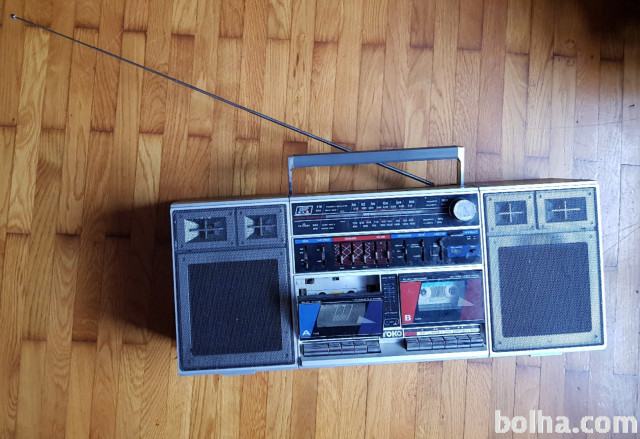 Vintage boom box Yoko radio kasetar na baterije/220V glasen!