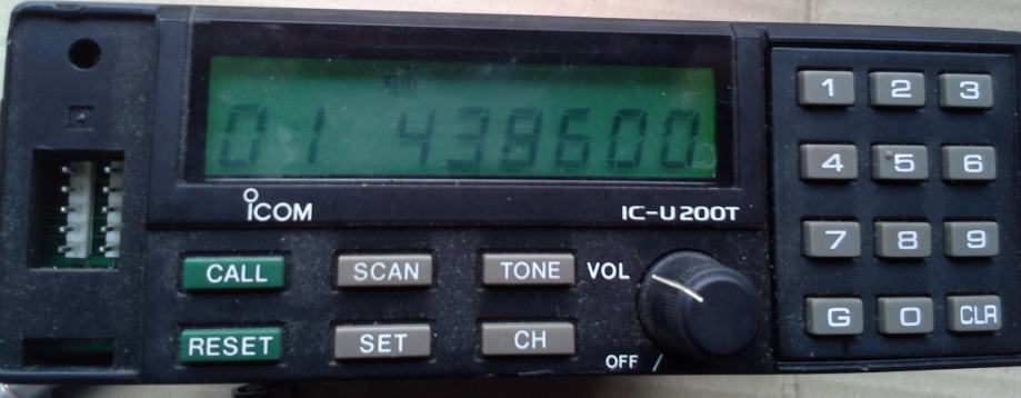 IC- U 200 T UHF FM postaja 25 W