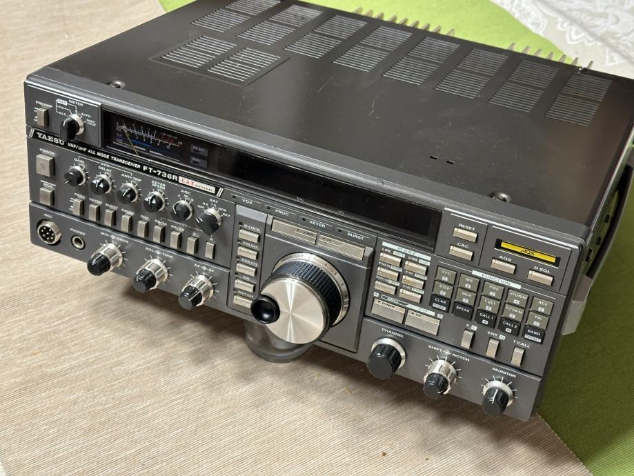 YAESU FT-736R