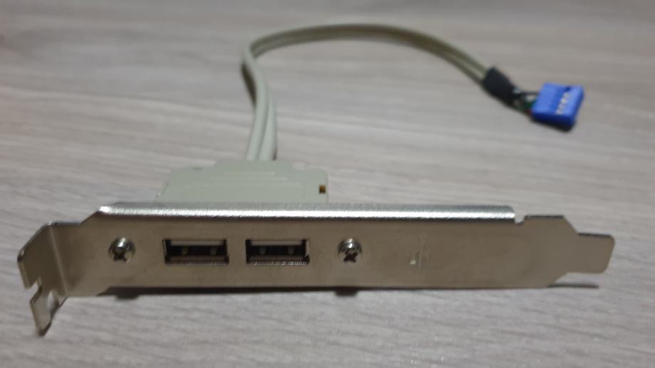 USB razširitvena kartica