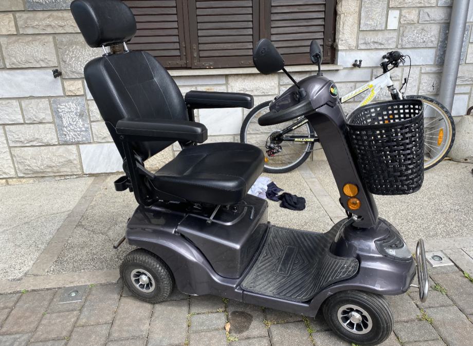 Električni voziček/ skuter EM 400