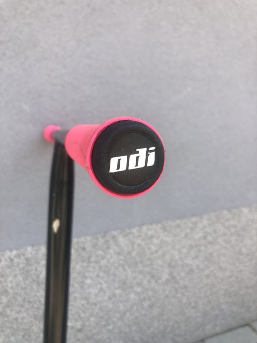 Skakalni skiro Prodigy s8 + kronos T bar + original prodigy bar