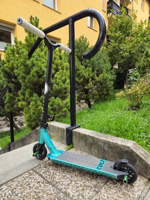 Blunt Colt S4 Trottinette – Plateau 49,5x12 Cm, Roues 110 Mm, Fourche Chromoly, Teal