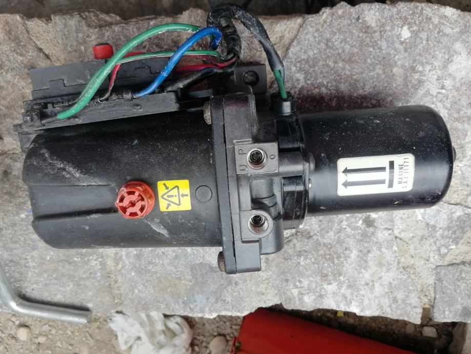 Volvo penta помпа