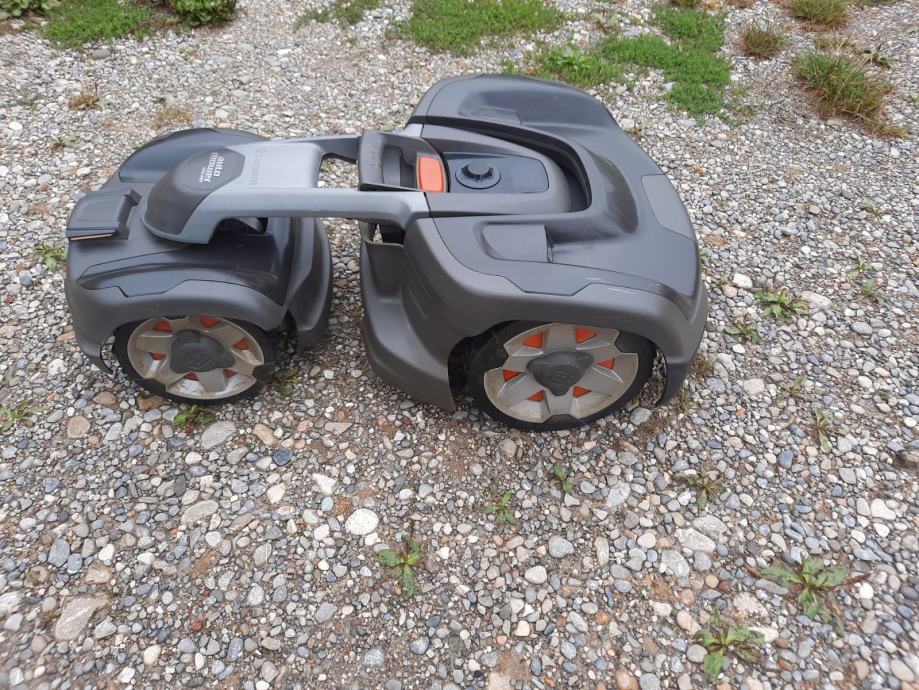 robotska kosilnica Husqvarna Automower 435X AWD GPS 3500 m² 70 naklon