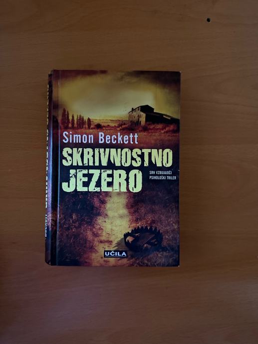 Simon Beckett: Skrivnostno jezero