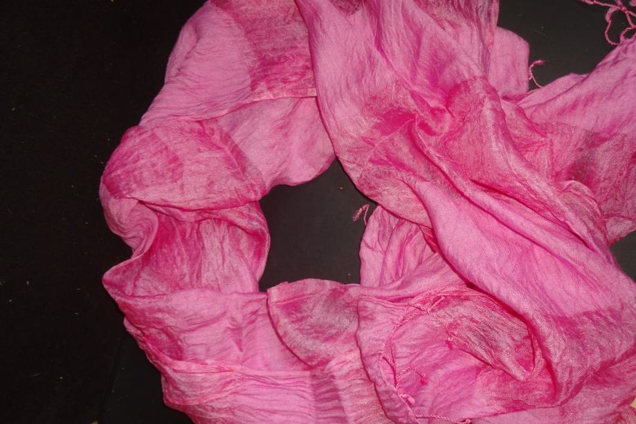 Šal Basile, 170 x 70 cm, roza barva