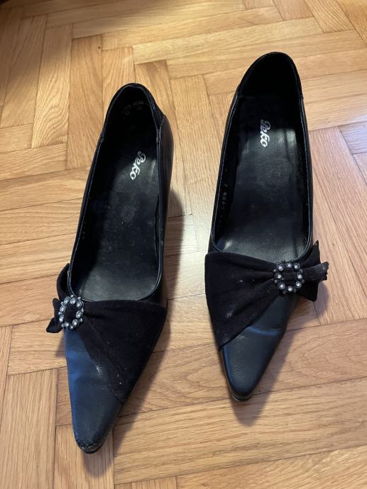 Prodam čevlje ženske s petko (črni in usnjeni), št.37, cena 20€