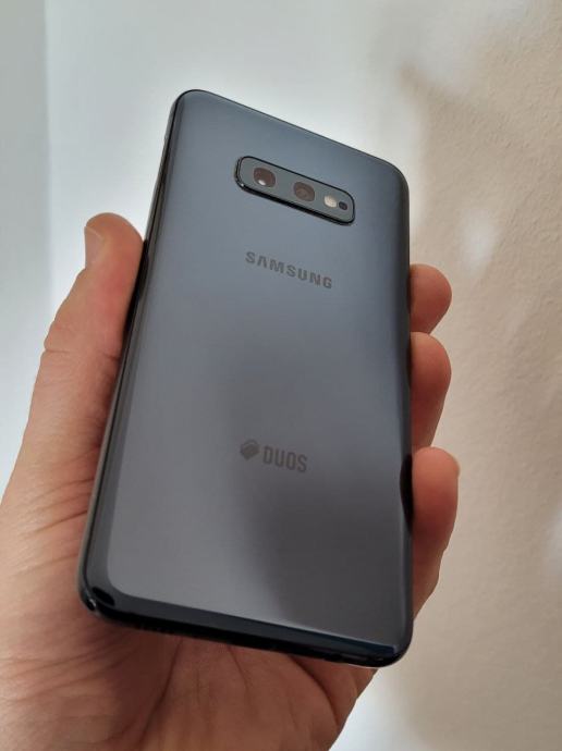 Mobilni telefon Samsung Galaxy S10e