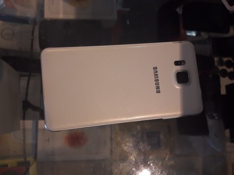 Samsung Galaxy Alpha , rabljeno , bele barve