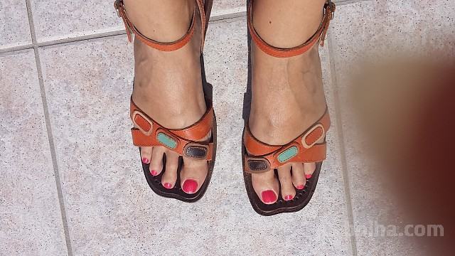 oranžni usnjeni sandali št. 39