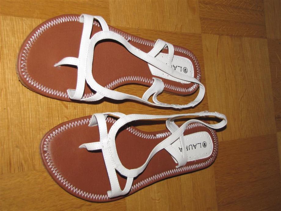 NOVO: novi poletni beli sandali št. 39
