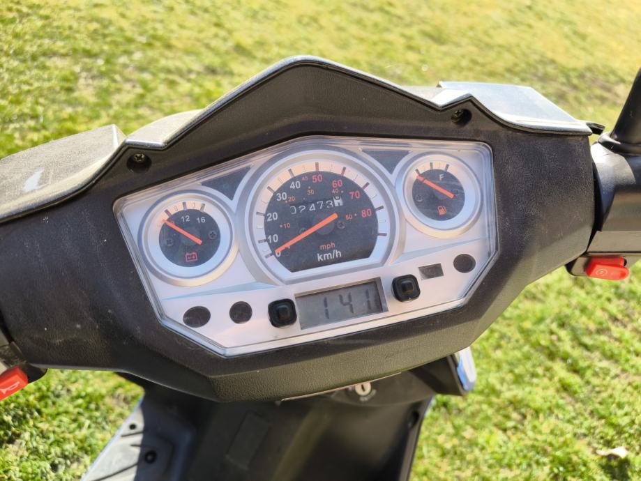 Juego De Intermitentes Delanteros Para MBK - BOOSTER, YAMAHA BW'S Antes