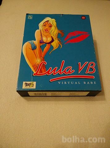 Lula (Virtual Babe) v kart. škatli sveti gral vseh PC iger